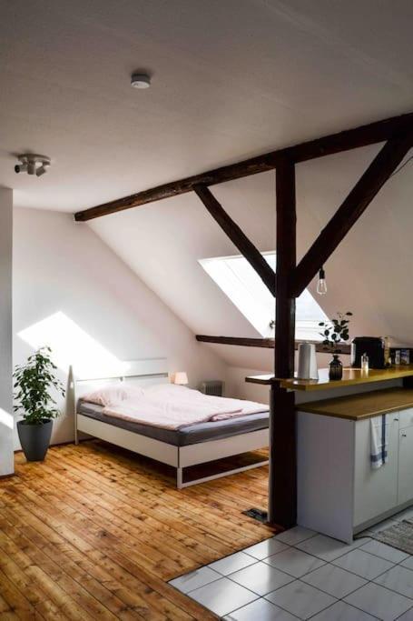Schoene Dachgeschosswohnung Nahe Koeln Bagian luar foto