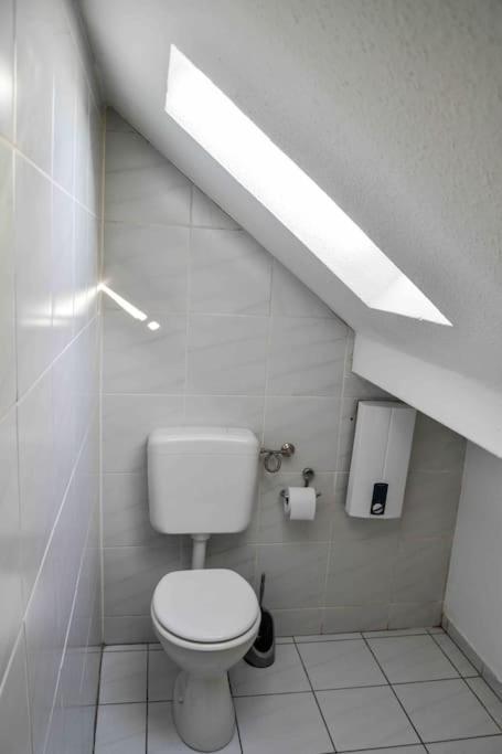 Schoene Dachgeschosswohnung Nahe Koeln Bagian luar foto