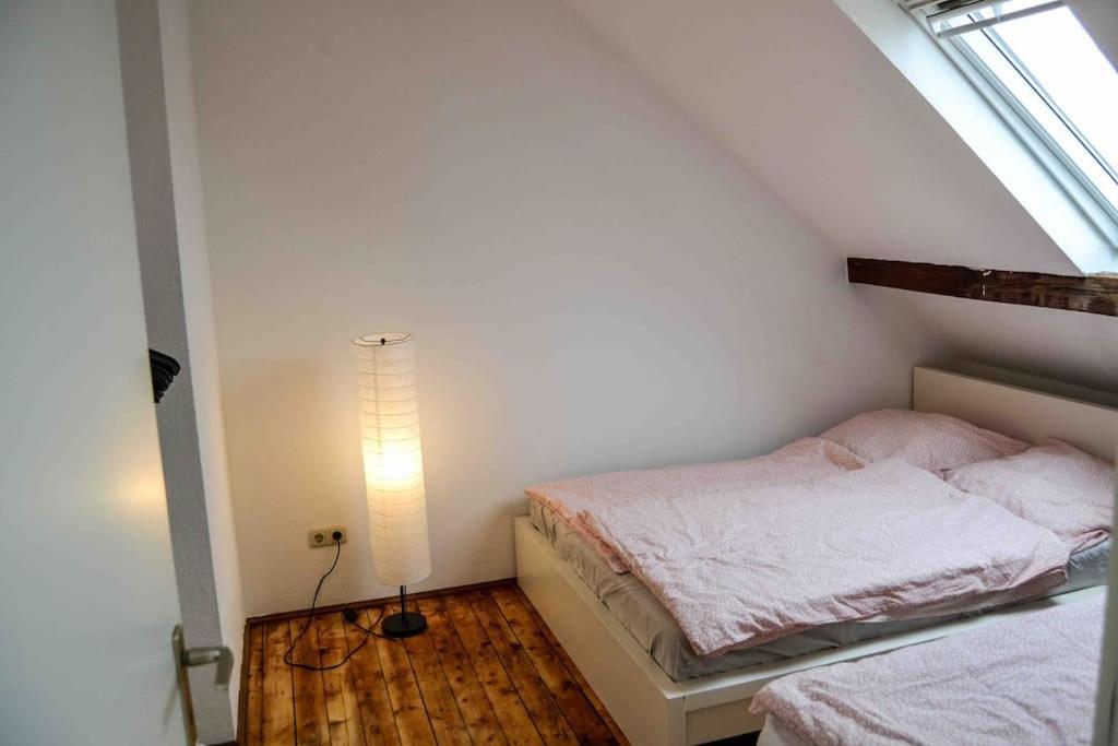 Schoene Dachgeschosswohnung Nahe Koeln Bagian luar foto